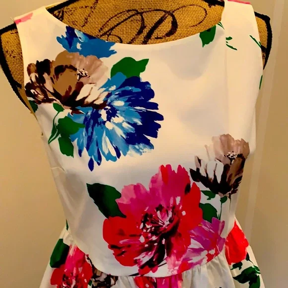 Kate Spade Floral Sleeveless Blouse - Picture 2 of 6
